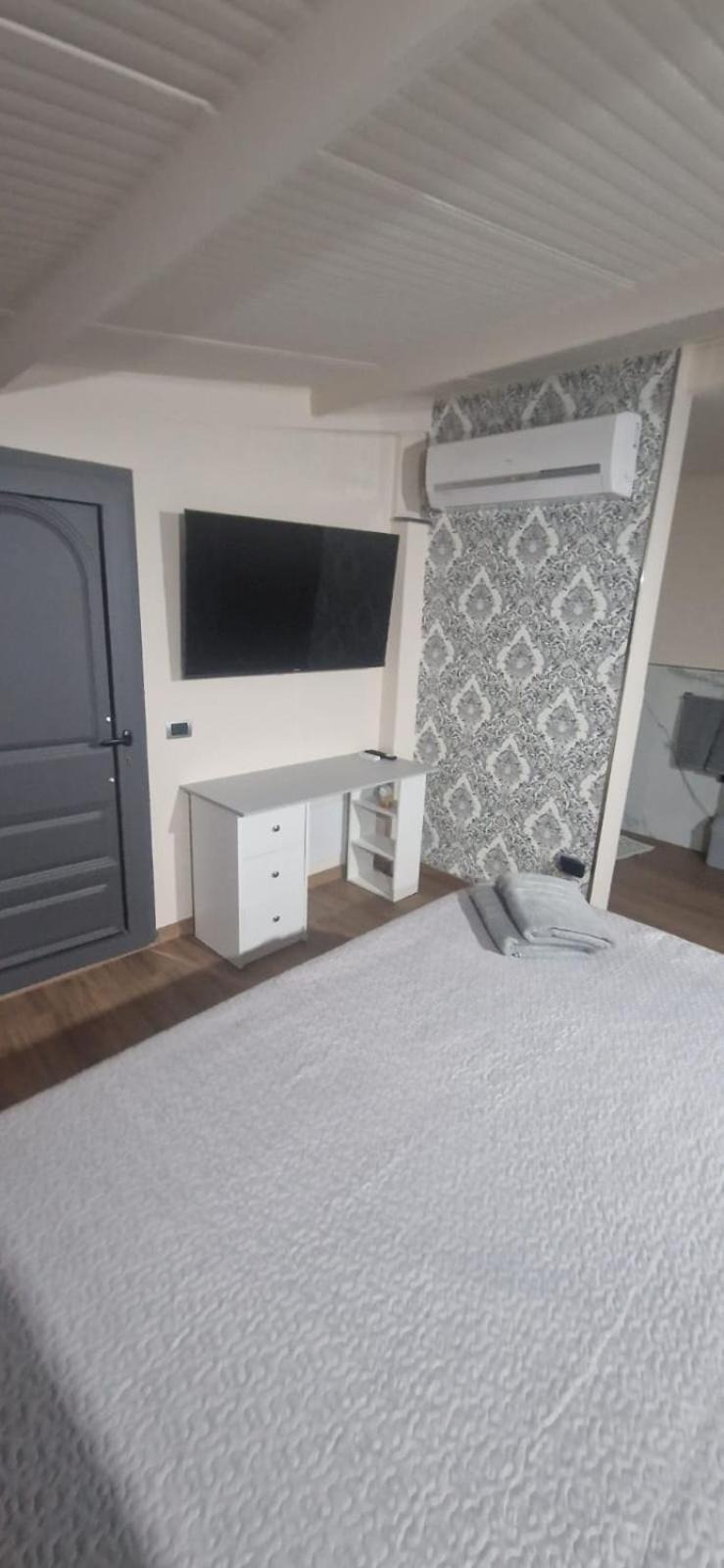 Suites Grey In Centro רנדצו מראה חיצוני תמונה